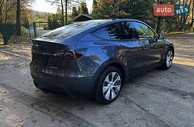 Внедорожник / Кроссовер Tesla Model Y 2021 в 