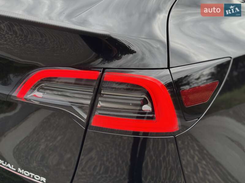 Внедорожник / Кроссовер Tesla Model Y 2024 в Днепре