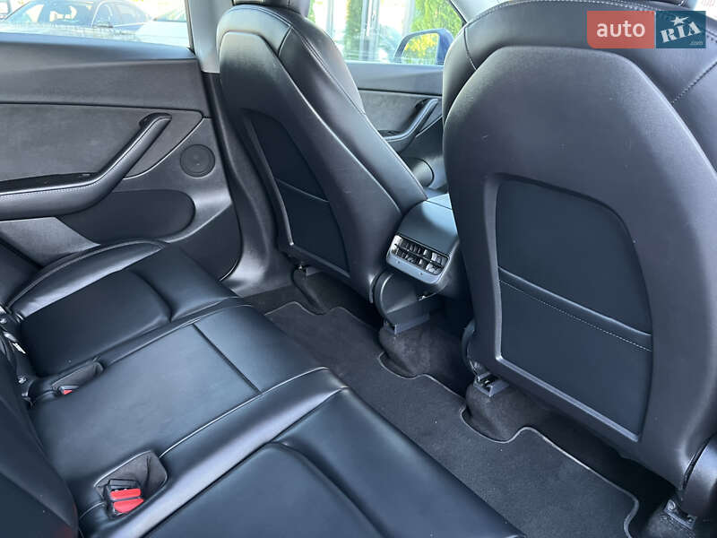Внедорожник / Кроссовер Tesla Model Y 2022 в Львове