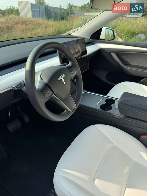 Внедорожник / Кроссовер Tesla Model Y 2023 в Запорожье