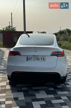 Позашляховик / Кросовер Tesla Model Y 2023 в 