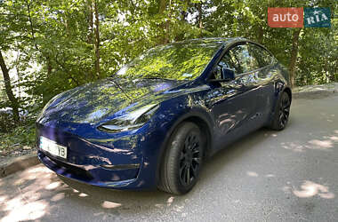 Внедорожник / Кроссовер Tesla Model Y 2023 в 