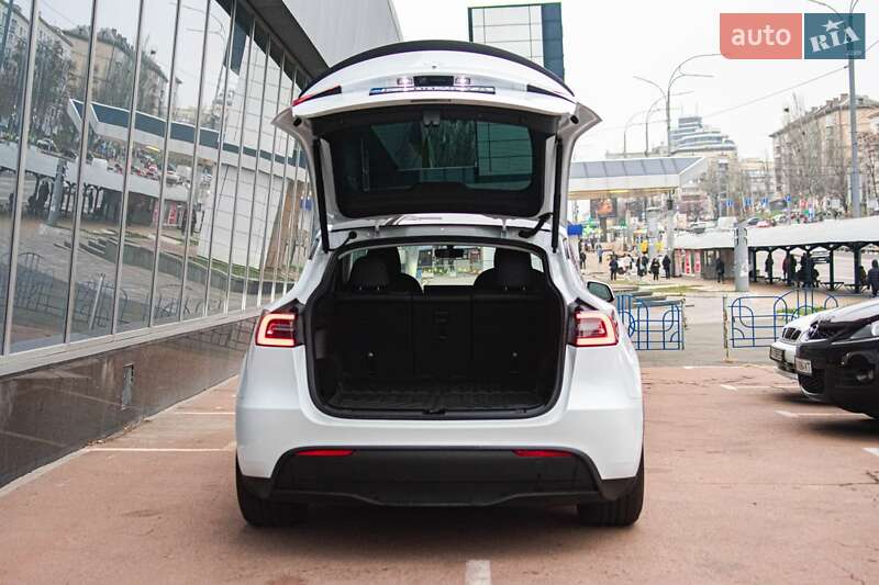 Внедорожник / Кроссовер Tesla Model Y 2022 в Киеве