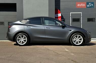 Внедорожник / Кроссовер Tesla Model Y 2023 в 