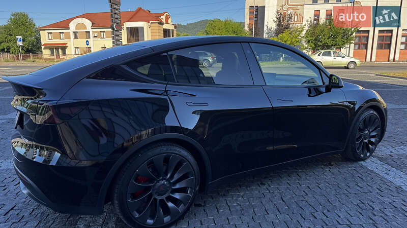 Внедорожник / Кроссовер Tesla Model Y 2021 в Хусте