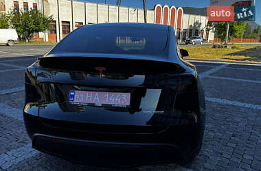Внедорожник / Кроссовер Tesla Model Y 2021 в 
