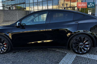 Внедорожник / Кроссовер Tesla Model Y 2021 в 