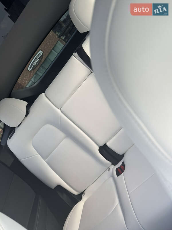 Внедорожник / Кроссовер Tesla Model Y 2023 в Киеве
