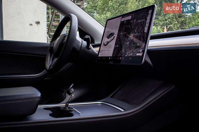Внедорожник / Кроссовер Tesla Model Y 2021 в Львове