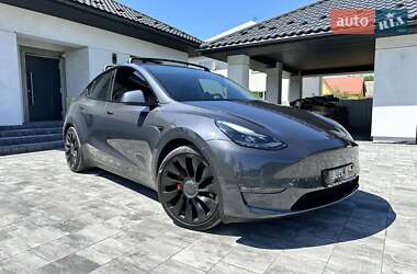 Внедорожник / Кроссовер Tesla Model Y 2022 в 