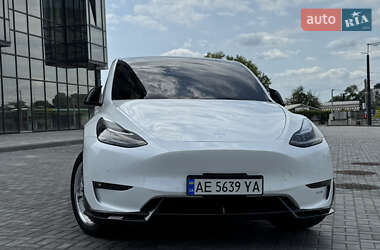 Внедорожник / Кроссовер Tesla Model Y 2022 в 