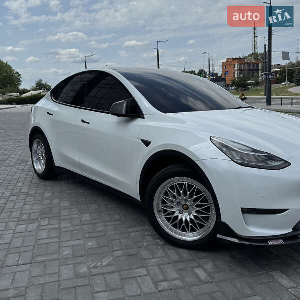 Внедорожник / Кроссовер Tesla Model Y 2022 в Днепре