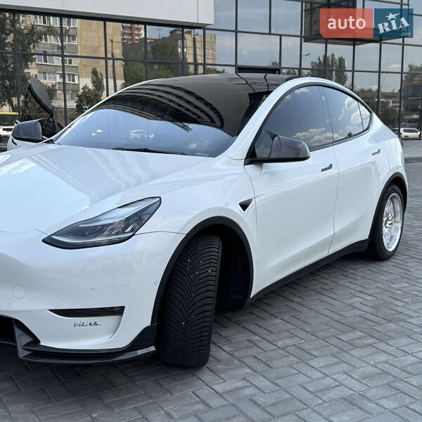 Внедорожник / Кроссовер Tesla Model Y 2022 в Днепре