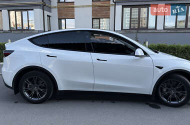 Внедорожник / Кроссовер Tesla Model Y 2024 в 