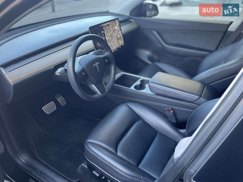 Позашляховик / Кросовер Tesla Model Y 2021 в Львові