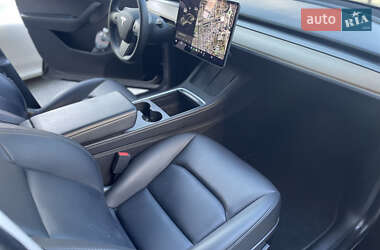 Внедорожник / Кроссовер Tesla Model Y 2021 в 