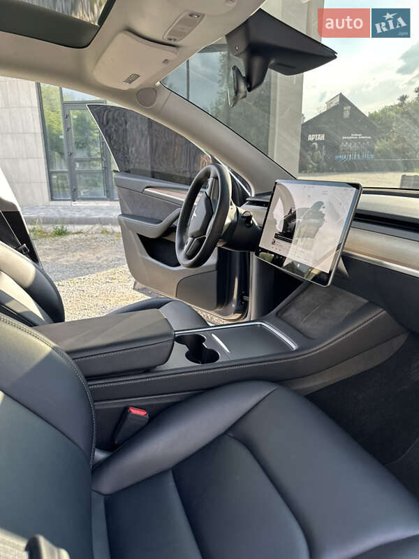 Внедорожник / Кроссовер Tesla Model Y 2022 в Виннице