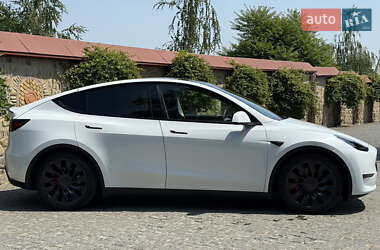 Внедорожник / Кроссовер Tesla Model Y 2023 в 