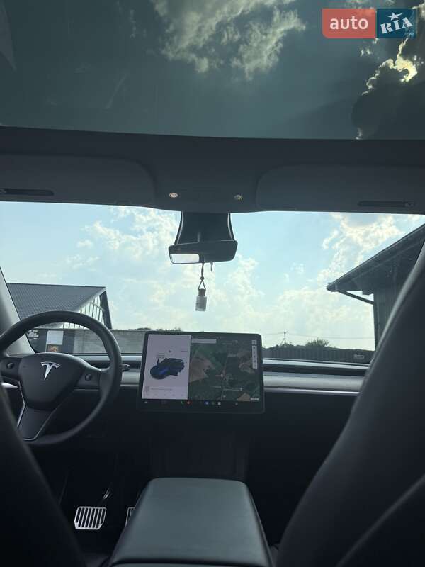 Позашляховик / Кросовер Tesla Model Y 2021 в Львові