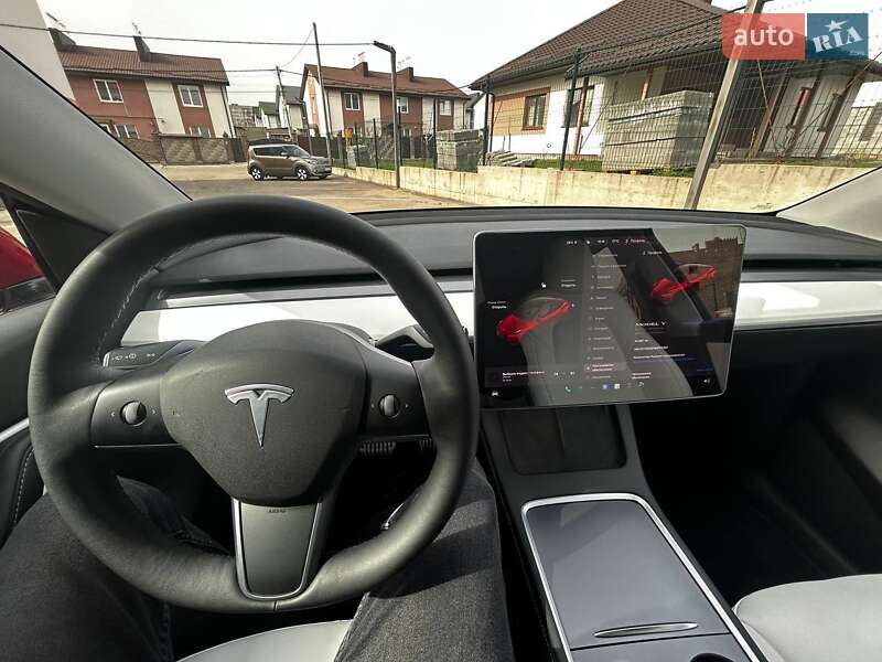 Позашляховик / Кросовер Tesla Model Y 2021 в Львові