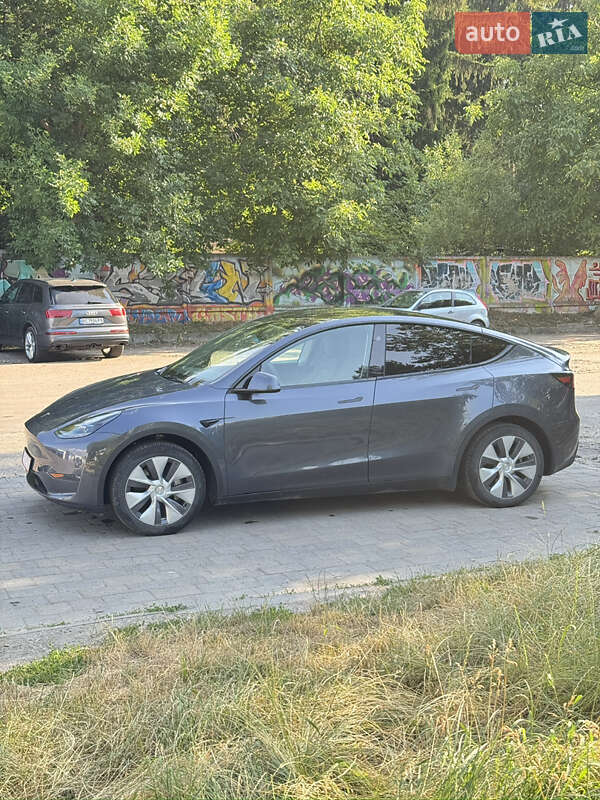 Позашляховик / Кросовер Tesla Model Y 2023 в Львові