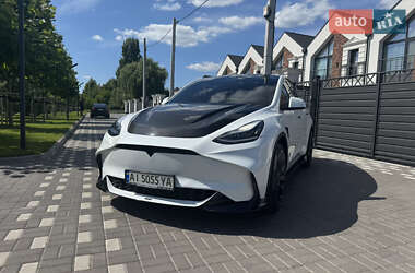 Позашляховик / Кросовер Tesla Model Y 2022 в 