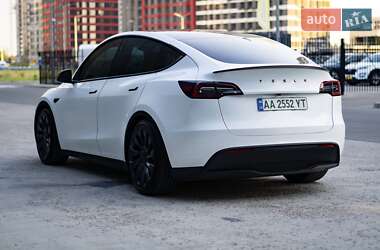 Внедорожник / Кроссовер Tesla Model Y 2024 в 