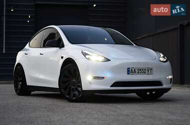 Внедорожник / Кроссовер Tesla Model Y 2024 в 
