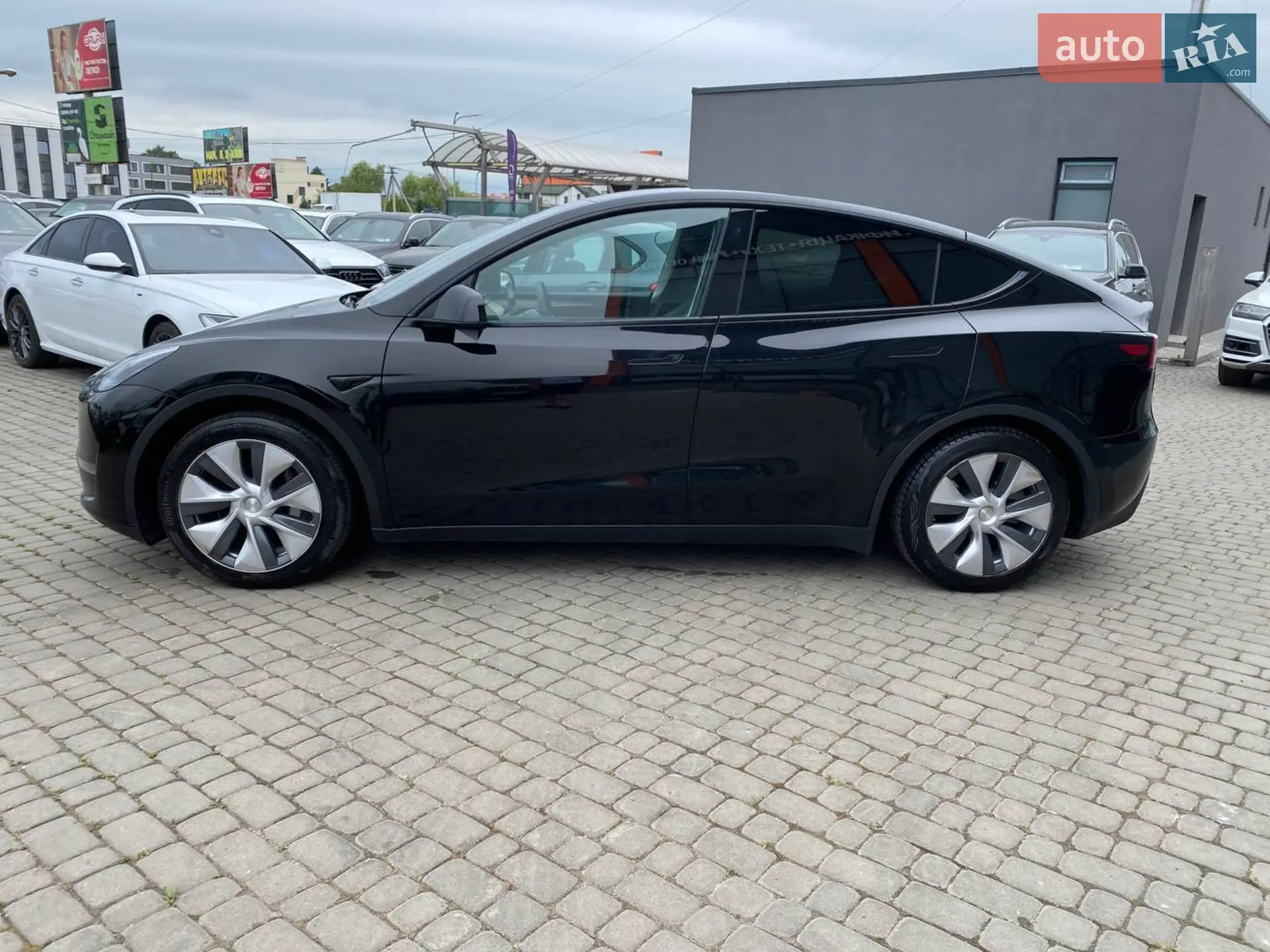 2023 Tesla Model Y - мініатюра 4