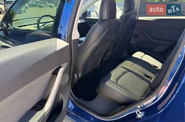 Позашляховик / Кросовер Tesla Model Y 2021 в 