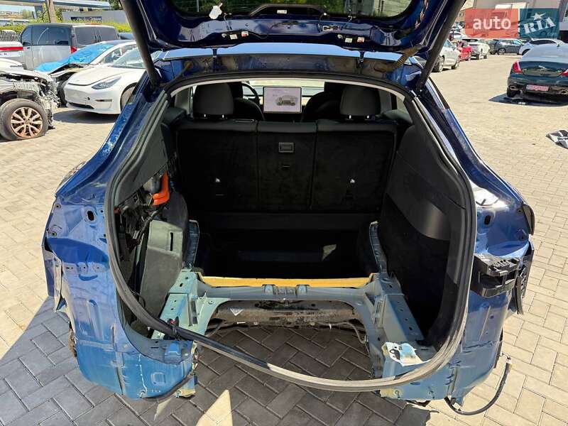 Позашляховик / Кросовер Tesla Model Y 2021 в Луцьку