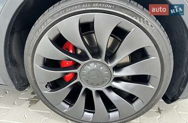 Позашляховик / Кросовер Tesla Model Y 2022 в 