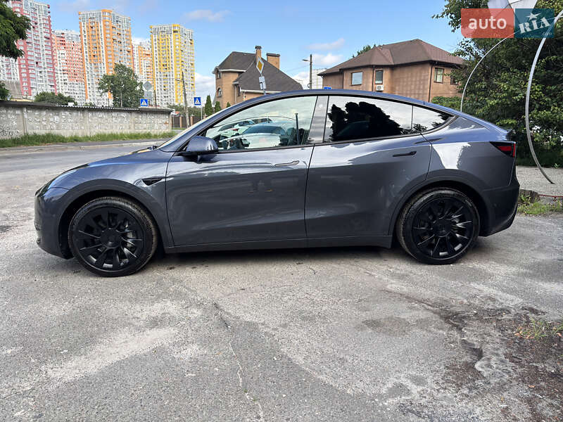 Позашляховик / Кросовер Tesla Model Y 2022 в Києві