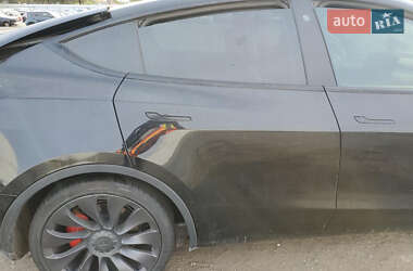 Внедорожник / Кроссовер Tesla Model Y 2021 в 