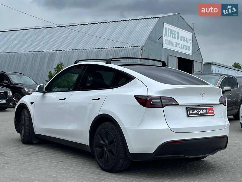 Позашляховик / Кросовер Tesla Model Y 2024 в Львові