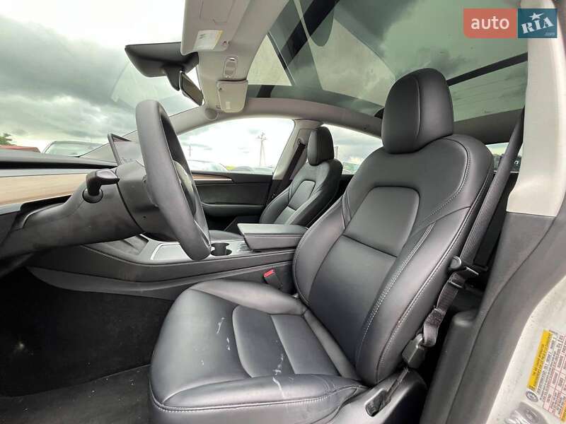 Позашляховик / Кросовер Tesla Model Y 2024 в Львові