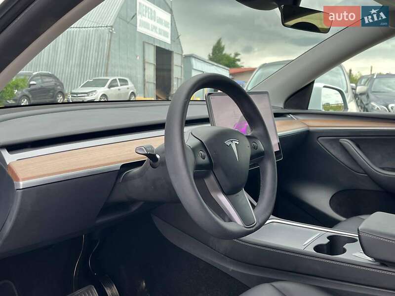 Позашляховик / Кросовер Tesla Model Y 2024 в Львові