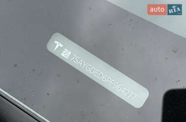 Позашляховик / Кросовер Tesla Model Y 2023 в 