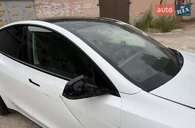 Позашляховик / Кросовер Tesla Model Y 2022 в 