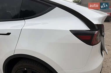 Позашляховик / Кросовер Tesla Model Y 2022 в 