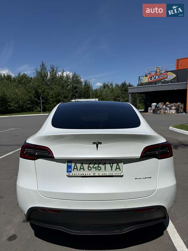 Внедорожник / Кроссовер Tesla Model Y 2021 в Киеве