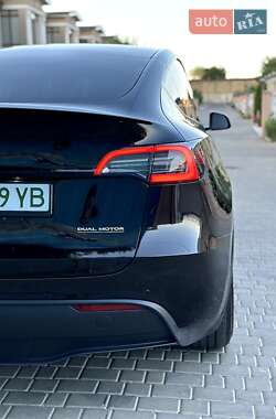 Позашляховик / Кросовер Tesla Model Y 2022 в 