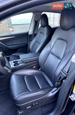 Позашляховик / Кросовер Tesla Model Y 2022 в 