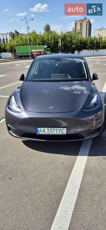 Внедорожник / Кроссовер Tesla Model Y 2023 в Полтаве