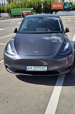 Позашляховик / Кросовер Tesla Model Y 2023 в 