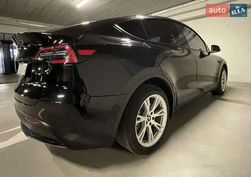 Позашляховик / Кросовер Tesla Model Y 2023 в Києві