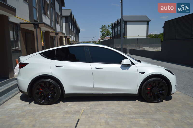 Позашляховик / Кросовер Tesla Model Y 2021 в Одесі
