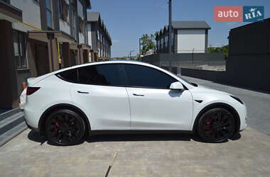 Внедорожник / Кроссовер Tesla Model Y 2021 в 