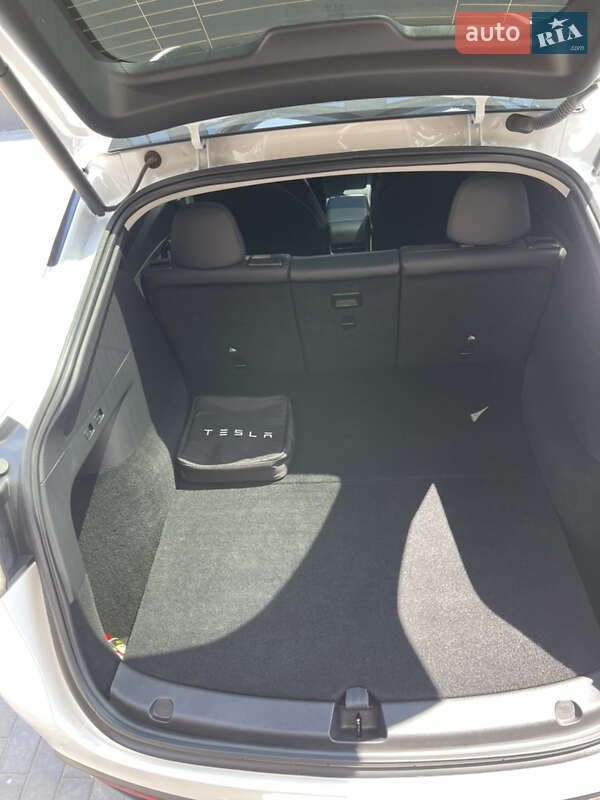 Позашляховик / Кросовер Tesla Model Y 2021 в Одесі