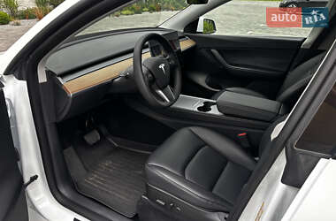 Внедорожник / Кроссовер Tesla Model Y 2021 в 